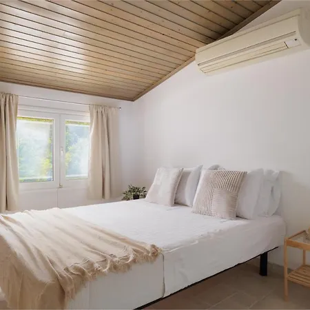 Апартаменты Country Attic Potamos (Corfu)